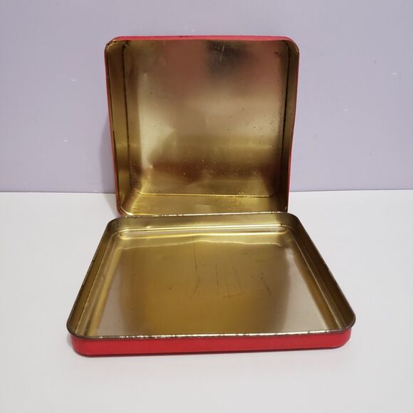 Crayon 1992 Red Metal Tin Container Vintage Farmhouse Country Decor 5.5"×5.5"×3 - Picture 5 of 8